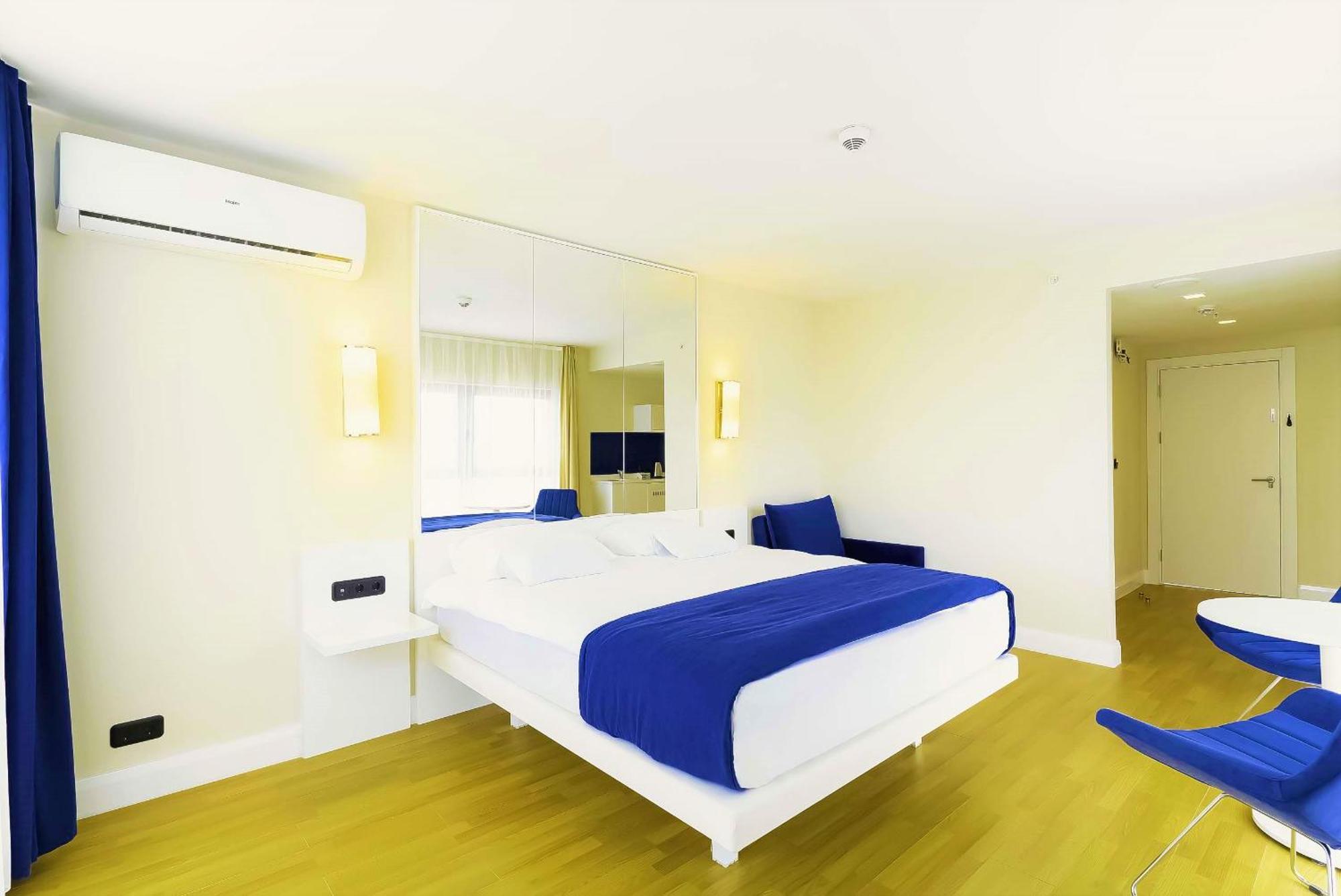 Elegance Sea View Aparthotel In Orbi City Батуми Экстерьер фото