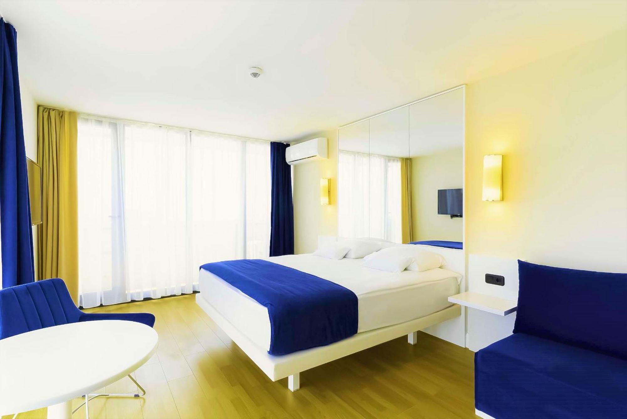 Elegance Sea View Aparthotel In Orbi City Батуми Экстерьер фото